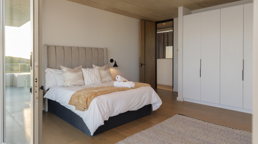 5 Bedroom Property for Sale in Suiderstrand Western Cape
